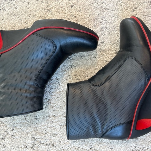 NAOT leather boots size 6.5 amazing condition luxury and fun! - Picture 2 of 13